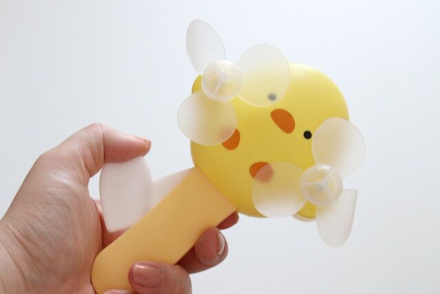 ハンディ扇風機（ツインファン、ひよこ・ねこ） レバー