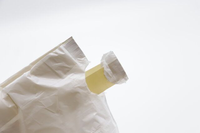 ダイソー 自立型卓上巾着ポリ袋（20枚、バイオマス25％） ミシン目 ヒモ