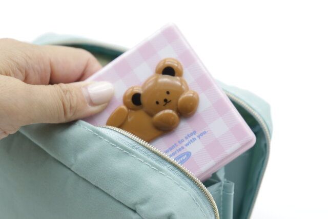 ダイソー メイクブラシセット（Aタイプ、4本、ミラー付） 持ち運び