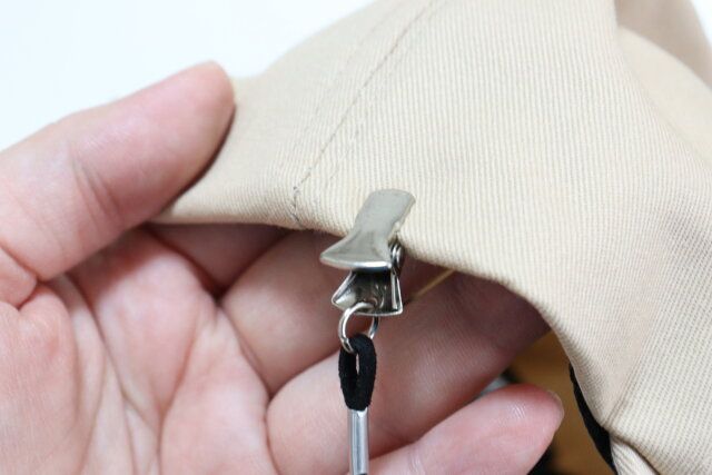 帽子クリップグラスホルダー付き 装着