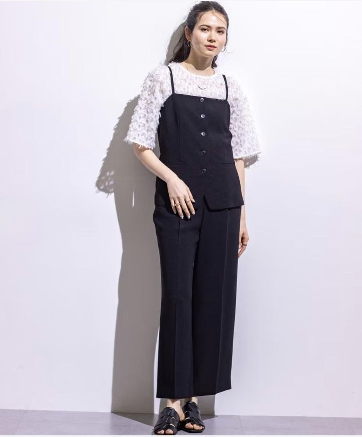 画像: 着る日傘 ワイドパンツ（ブラック）¥13,970 出典:INDIVI