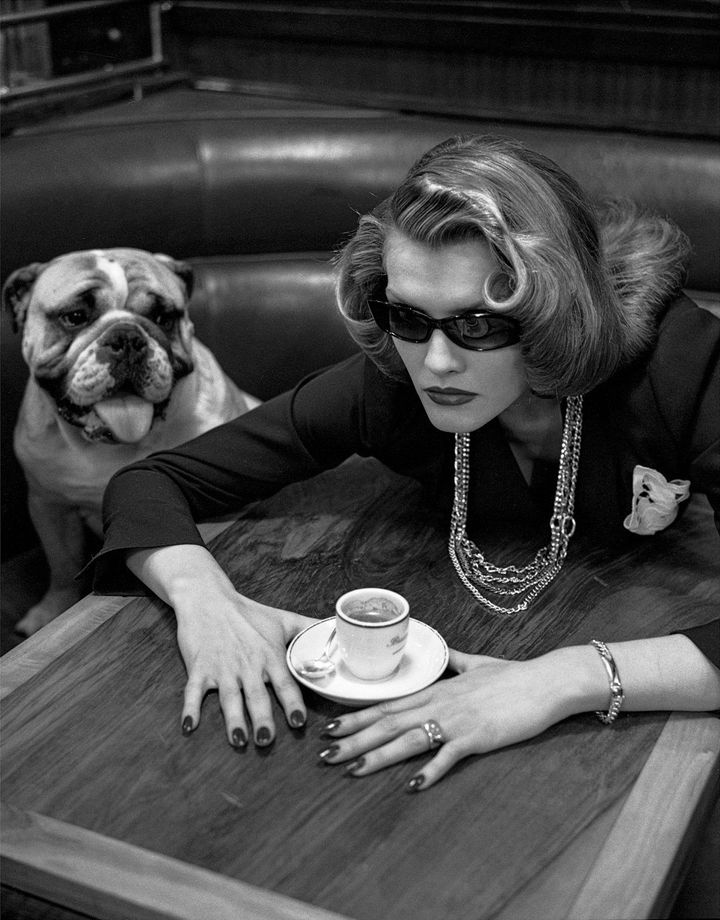 ポメラートとヘルムート・ニュートンが捉える女性の
