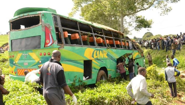「神に栄光あれ！」優勝直後に追突事故…奇跡の“全員無事”でクラブが神に感謝