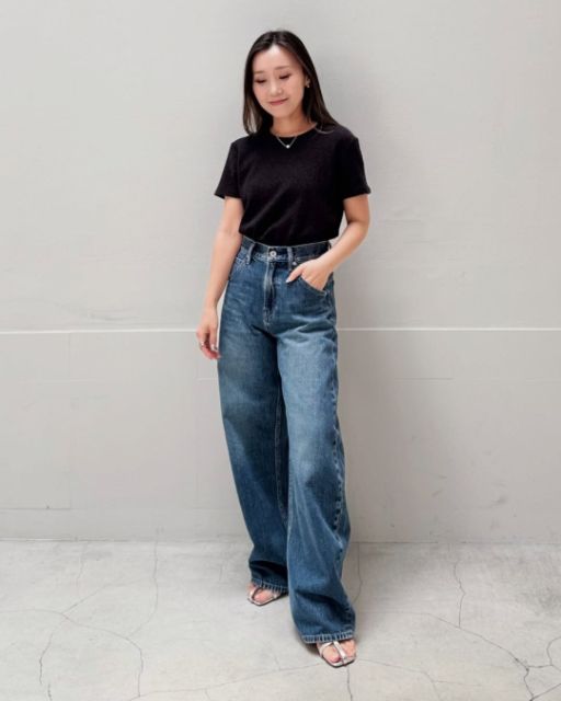 UNIQLOのバギーカーブジーンズを着たコーデ