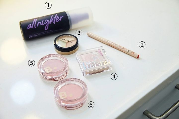 春らしいピンクベ ージュカラー透明感とつや感がキーワード