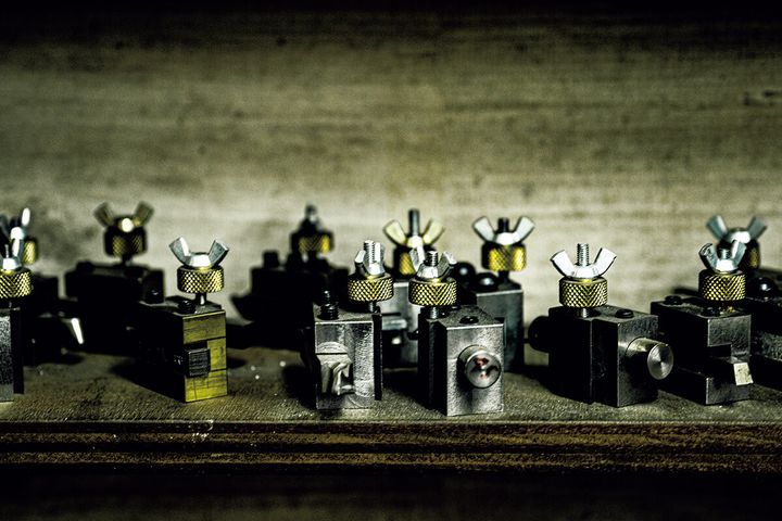 〈ŌTSUKA LŌTEC〉部材を固定するチャック