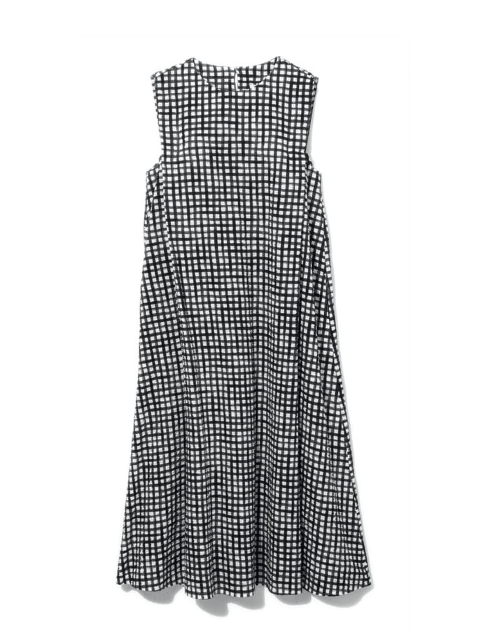 HOUSE OF LOTUSのギンガムチェックワンピース 夏に合うサッカー地。4万6200円（ハウス オブ ロータス／ハウス オブ ロータス 二子玉川店）