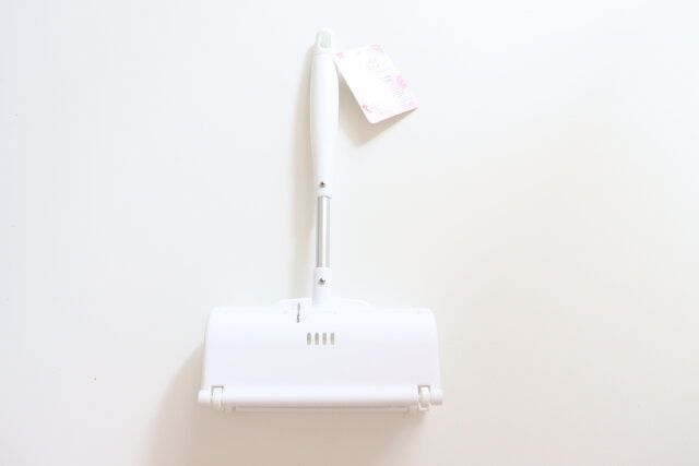 ダイソー ケース一体式粘着クリーナー 商品タグ