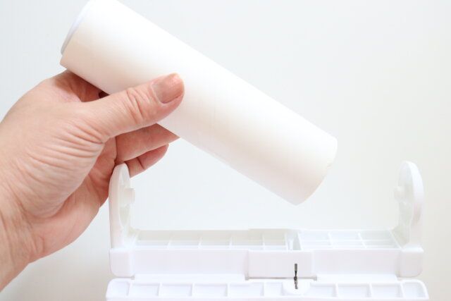 ダイソー ケース一体式粘着クリーナー テープ取り換え