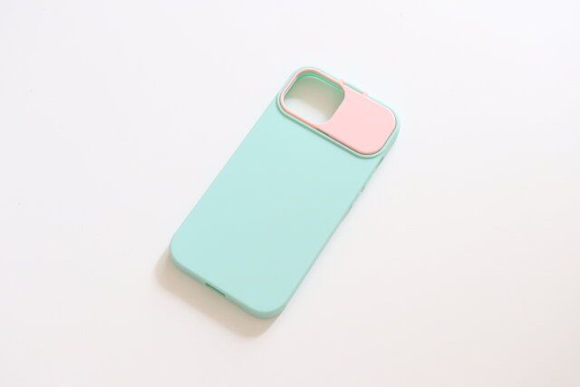 バイカラーレンズカバースタンド式ケース（アイフォーン用、15＆14、クールカラー） デザイン