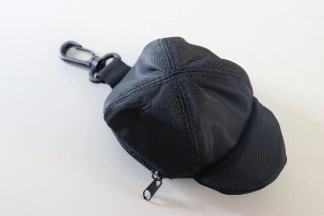 ダイソーのキャップ型バッグチャームポーチ1