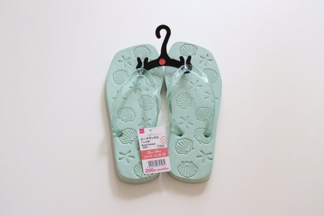 ダイソー ビーチサンダル（シェル柄） 商品タグ
