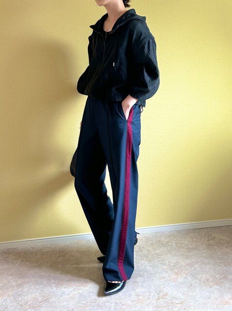 style①抜け感たっぷり！大人のスポーティコーデ