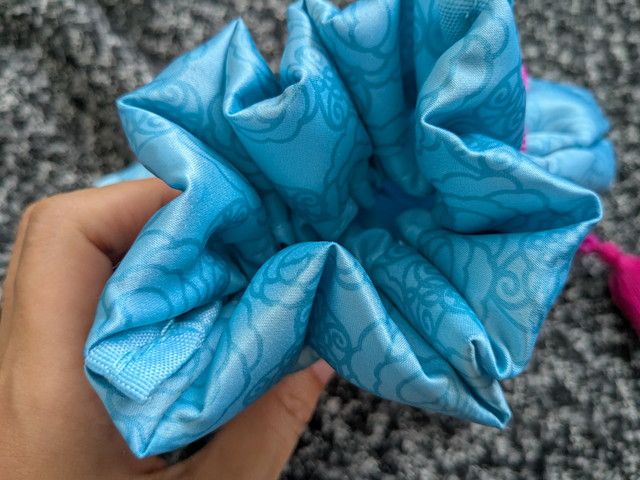 ハローキティ 飯店 刺繍きんちゃくポーチ