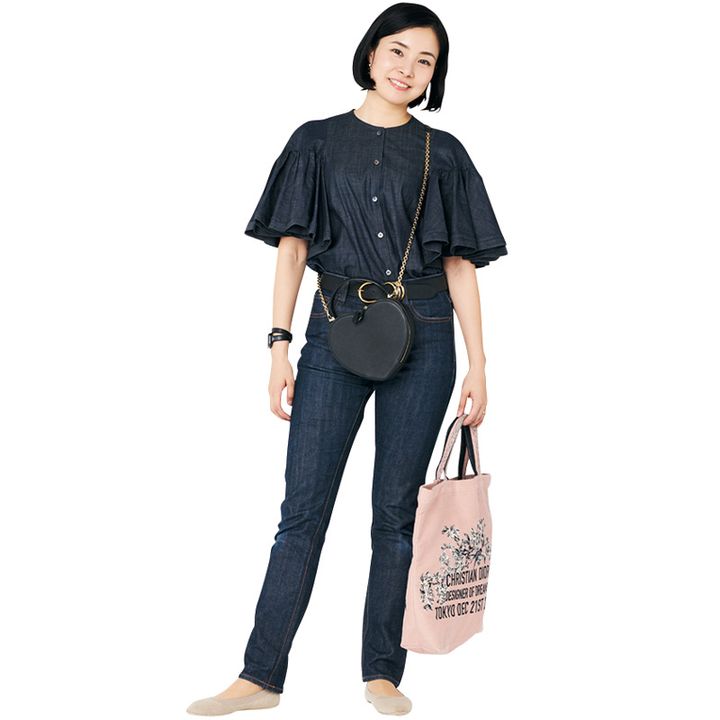 DIOR＆BONAVENTURAのバッグを二個もちするママ