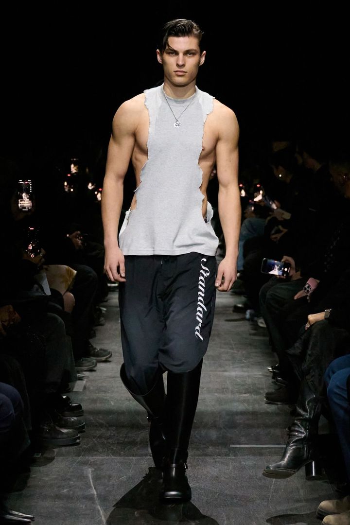 バレンシアガ 2025-26年秋冬コレクション