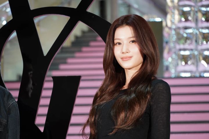 YSL BEAUTYアンバサダーのSANAさん（TWICE）が登場！ スペシャルメッセージもチェック_5_3