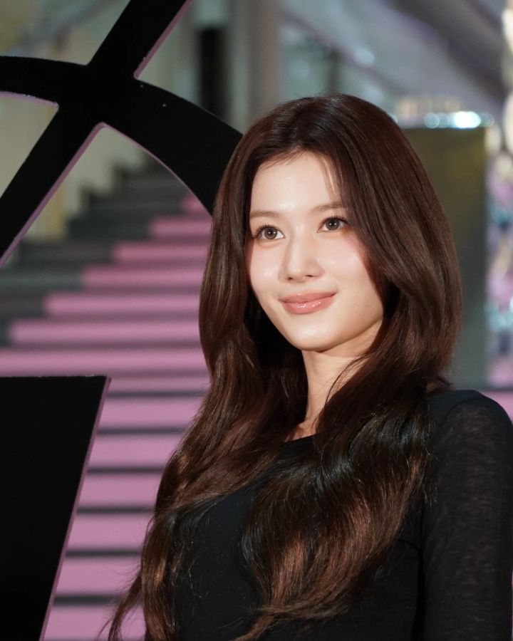 YSL BEAUTYアンバサダーのSANAさん（TWICE）が登場！ スペシャルメッセージもチェック_3