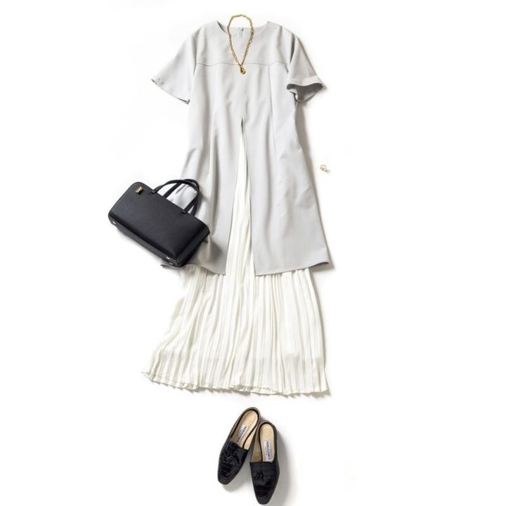 ワンピース2万6400円（エレンディーク） バッグ5万3900円（プンティ） ネックレス2万900円（メラキ／ともにプルミエ アロンディスモン） シューズ6万3800円（ネブローニ／ピモンテ） リング1万9800円（tsugumi iwamoto／ロードス）