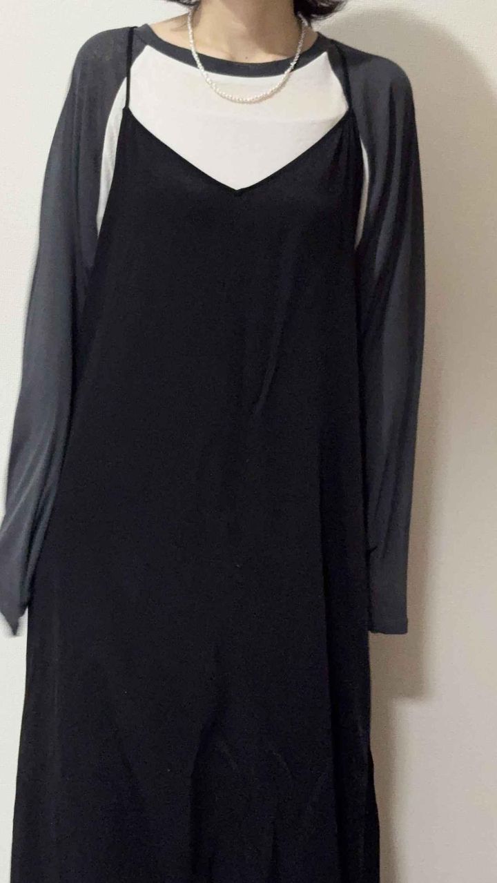 画像: バイカラートップス ✕ キャミワンピ