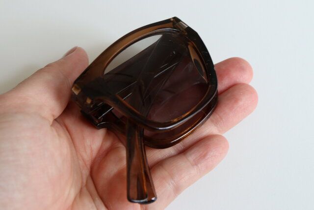 折りたたみ偏光サングラス（カラー） コンパクト