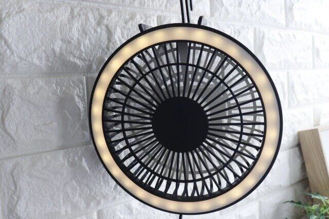 ダイソーのLEDライトファン（吊り下げフック付）2