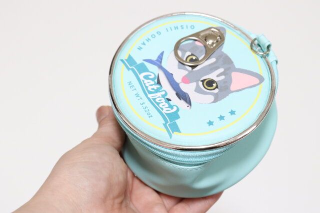 ダイソーのキュートな丸ポーチ（猫）