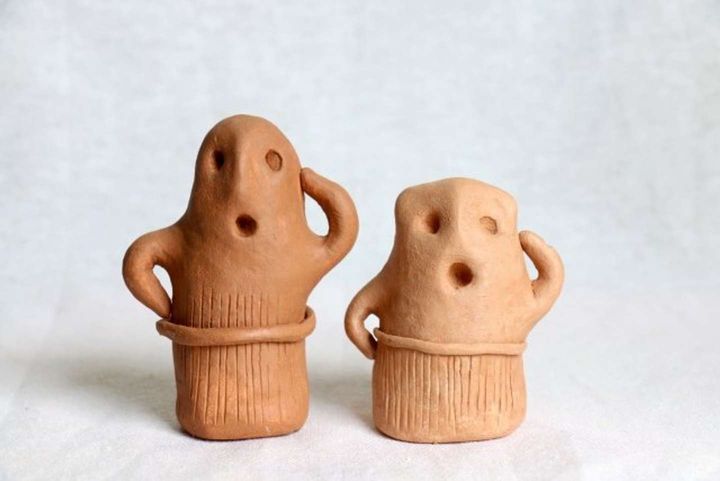 似てる（写真はPhotoAC）