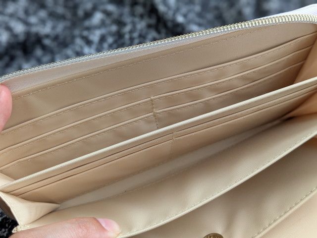 白蛇モチーフ長財布