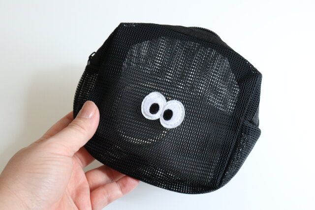 ギョロ目四角ポーチ 使用例