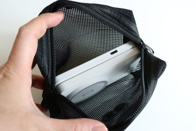 ギョロ目四角ポーチ ガジェット類収納