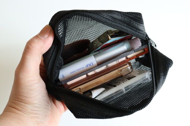 ギョロ目四角ポーチ コスメ収納