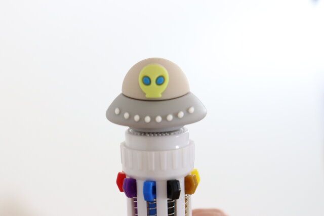 10色ボールペンエイリアン デザイン