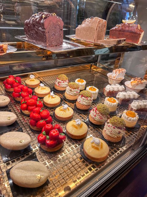 最新版・パリのカフェ案内！それぞれのカフェの楽しみ方もご紹介【夢見るパリ】