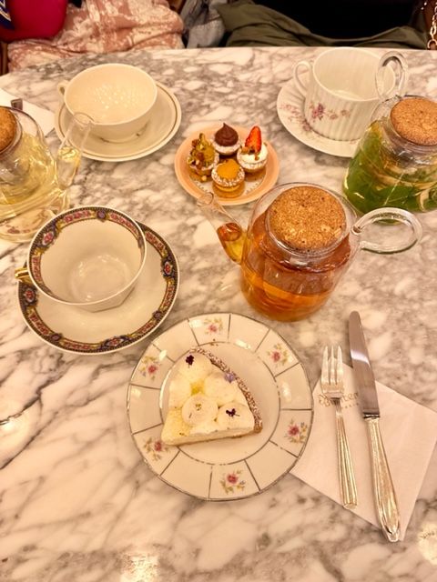 最新版・パリのカフェ案内！それぞれのカフェの楽しみ方もご紹介【夢見るパリ】