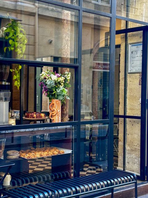 最新版・パリのカフェ案内！それぞれのカフェの楽しみ方もご紹介【夢見るパリ】