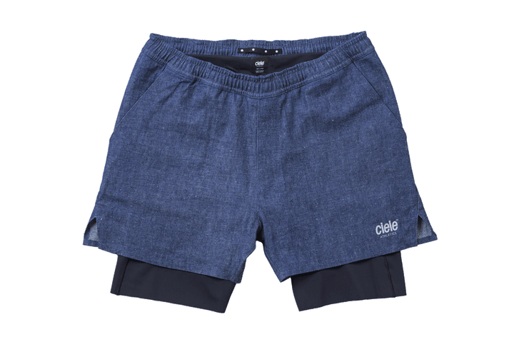 〈シエルアスレチックス〉のランニングショーツ