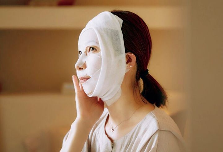 たるんだ肌をグッと引っ張り上げる！