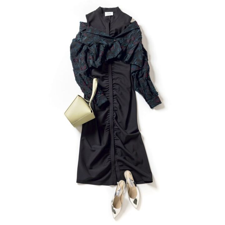 ワンピース6万8200円（ウルー） バッグ3万7400円（ヴァジック／ヴァジックジャパン） シューズ5万9400円（ネブローニ／ピモンテ）