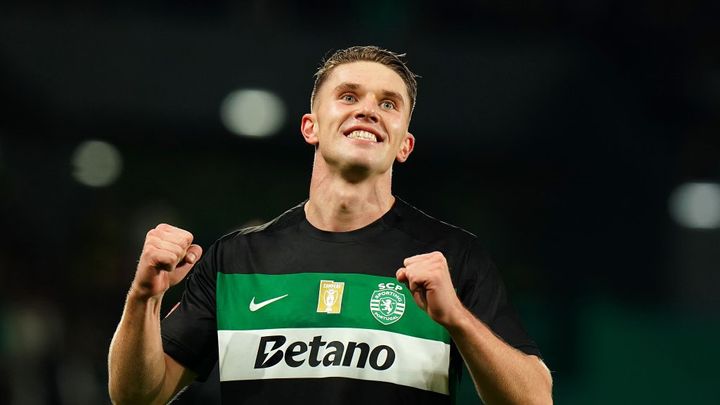 美人恋人を「切り捨て」移籍か…『52試合54得点』のイケメン怪物FWに破局報道