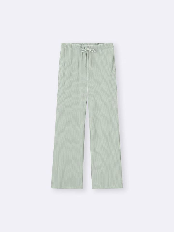 画像2: 出典：GU