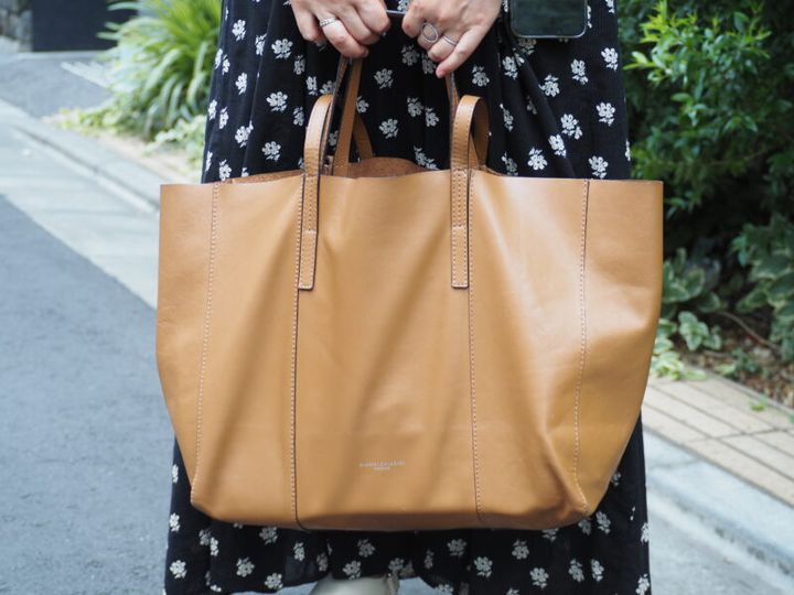レザーのトートバッグ