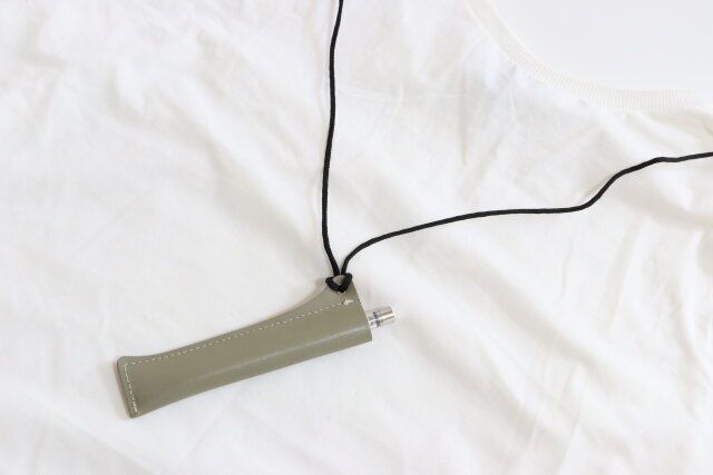 ペンホルダーストラップレザー調 紐