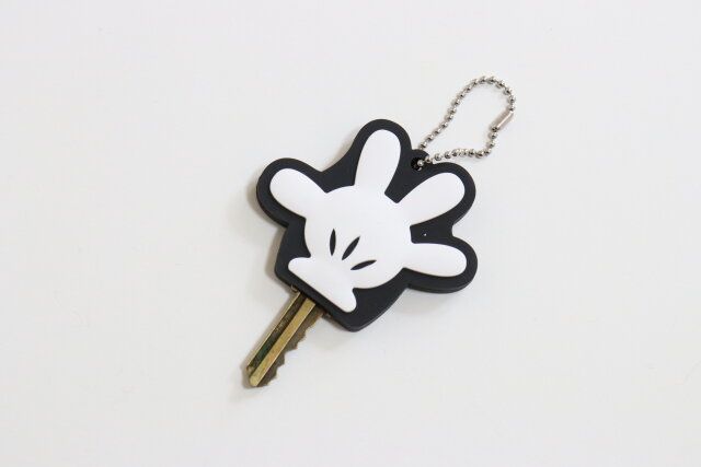 ダイソー キーカバー（ミッキーハンド） 使用例