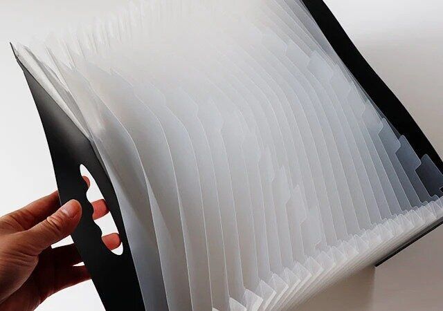 ダイソーのドキュメントスタンド1