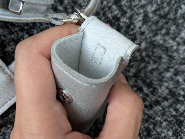 GAPのスマホショルダー＆ポーチ