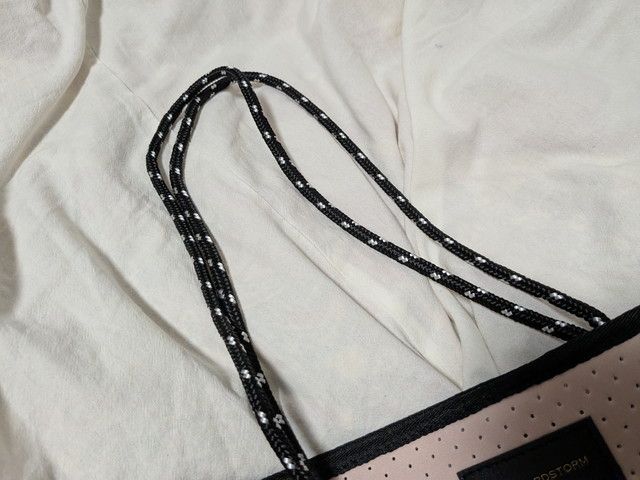 バンヤードストームトート持ち手