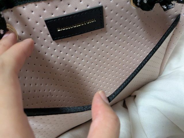 バンヤードストームトート外ポケット