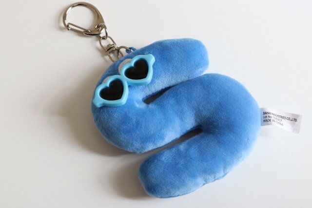 ダイソーのぬいぐるみに合うサングラスパーツ（ハート）