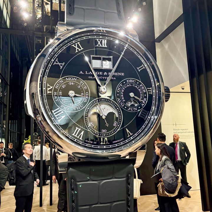 〈A.ランゲ＆ゾーネ〉のブース